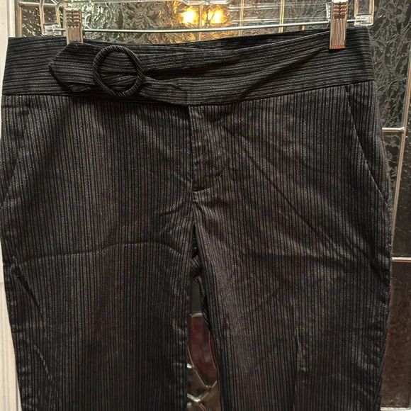 Candies capri pants size 7. - Picture 2 of 14